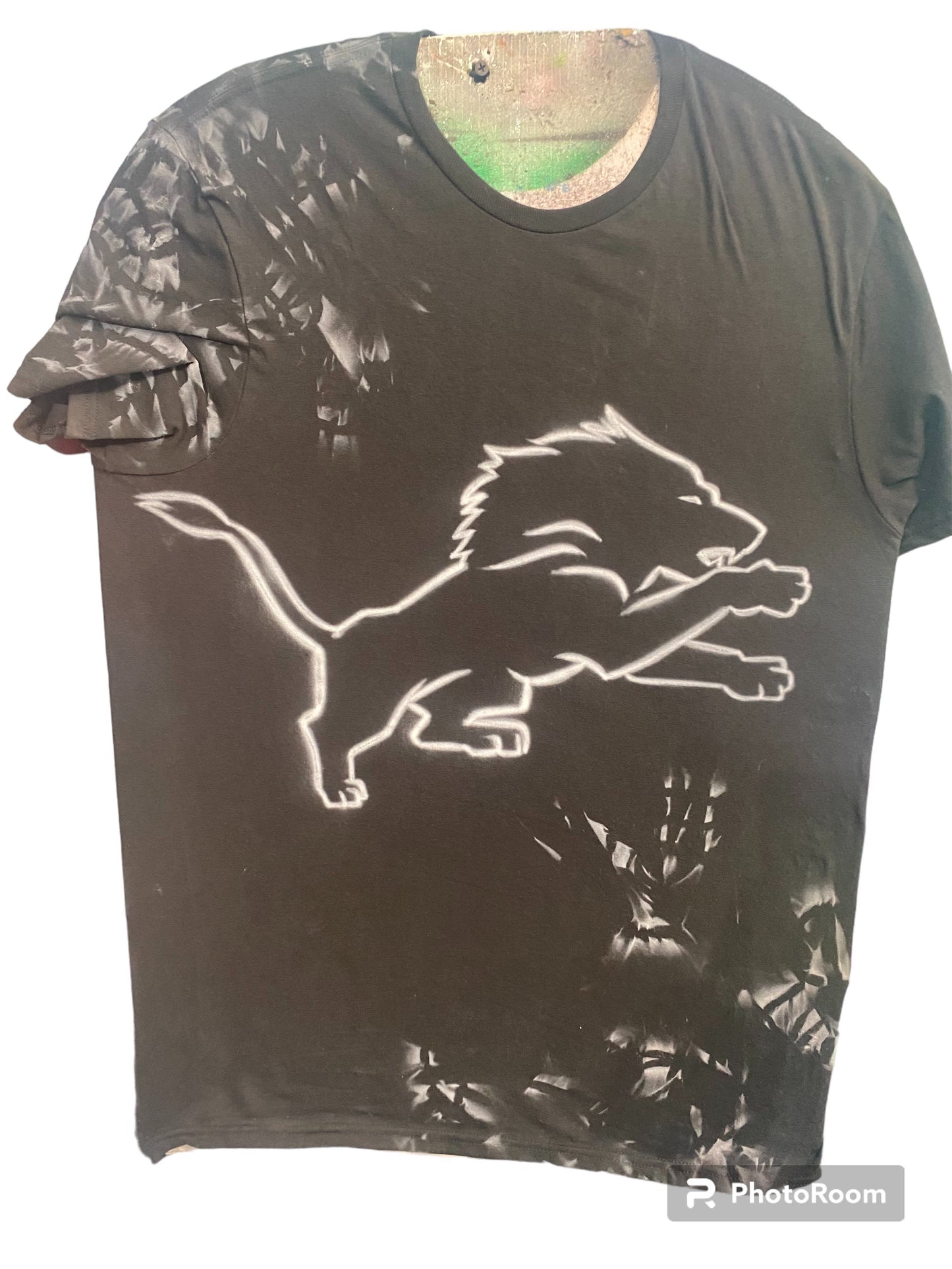 Lions airbrushed t -shirt